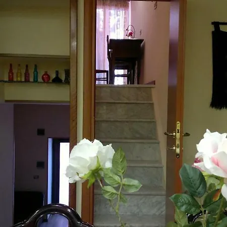 Elegant House In Old Town * Neapel
